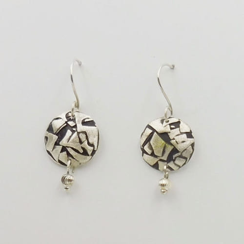 Click to view detail for DKC-1067 Earrings Silver Circles with Black Accent $70
